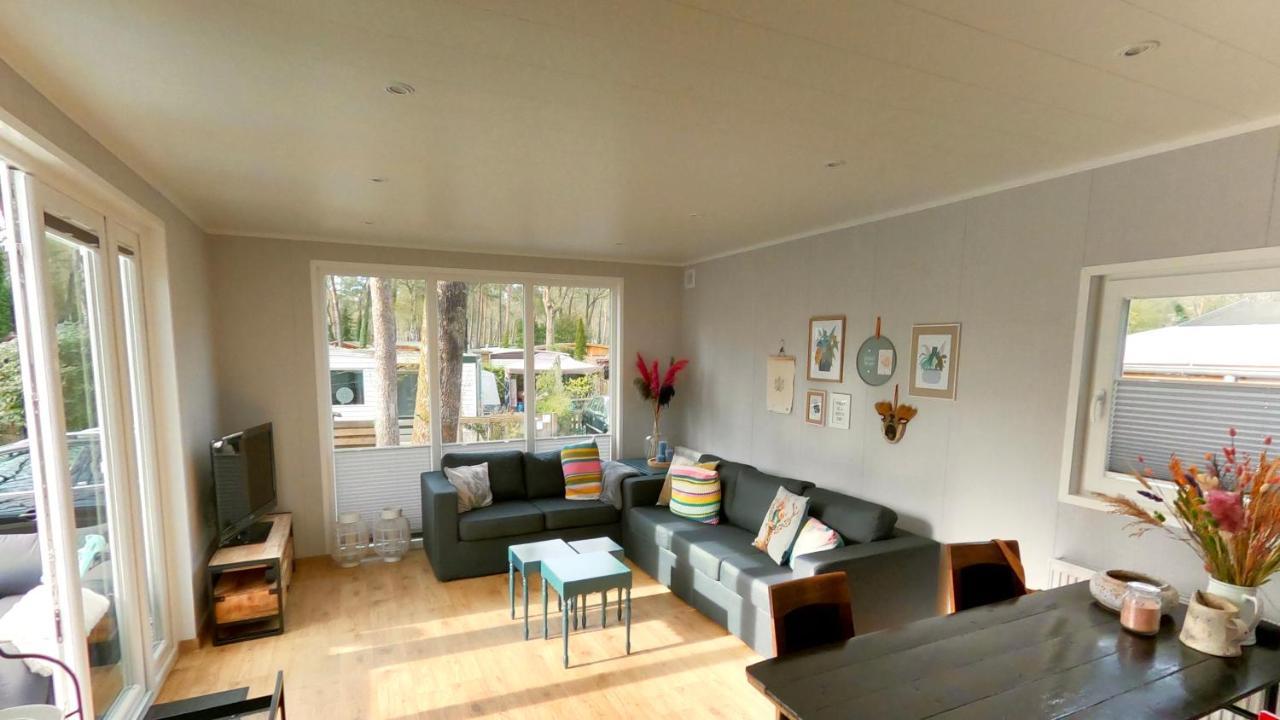 Luxe Chalet bij Hoenderloo - recreation only Buitenkant foto