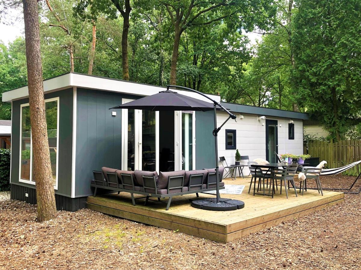 Luxe Chalet bij Hoenderloo - recreation only Buitenkant foto