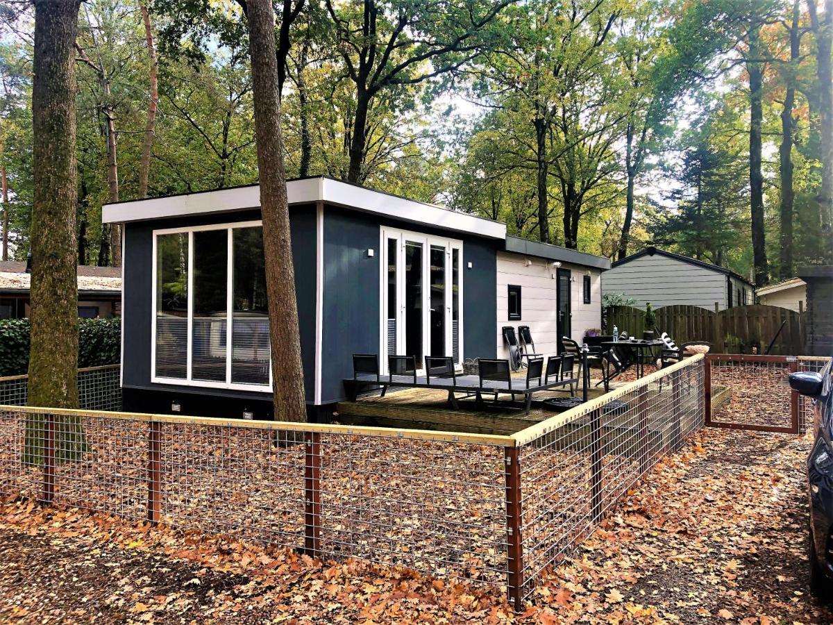 Luxe Chalet bij Hoenderloo - recreation only Buitenkant foto